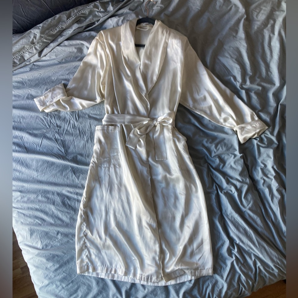 RARE gold label Victorias Secret robe and nightgown